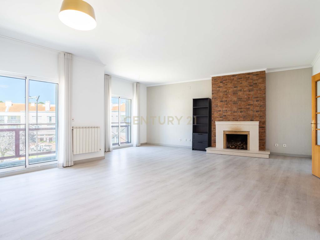 Moradia T4 para arrendamento - Oeiras Golf Residence- Barcarena - Image 1