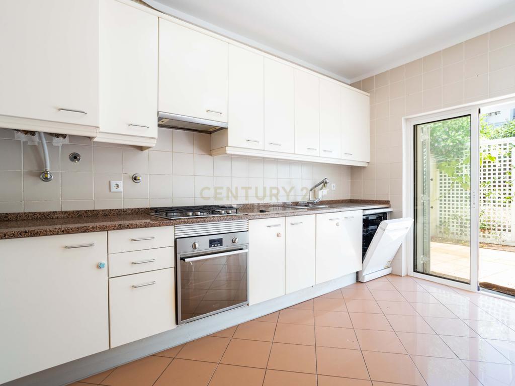 Moradia T4 para arrendamento - Oeiras Golf Residence- Barcarena - Image 9