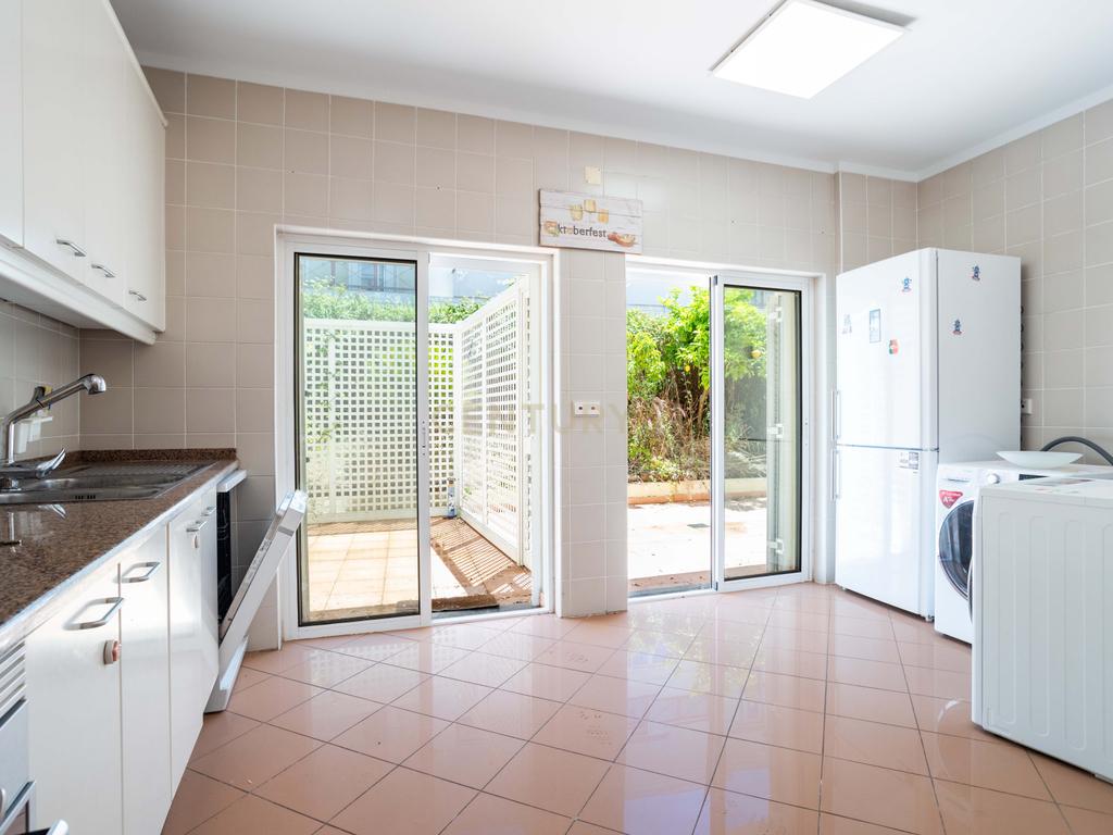 Moradia T4 para arrendamento - Oeiras Golf Residence- Barcarena - Image 10