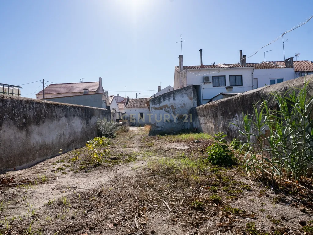 Casa para Recuperação em Cartaxo com Vista Panorâmica - Image 24