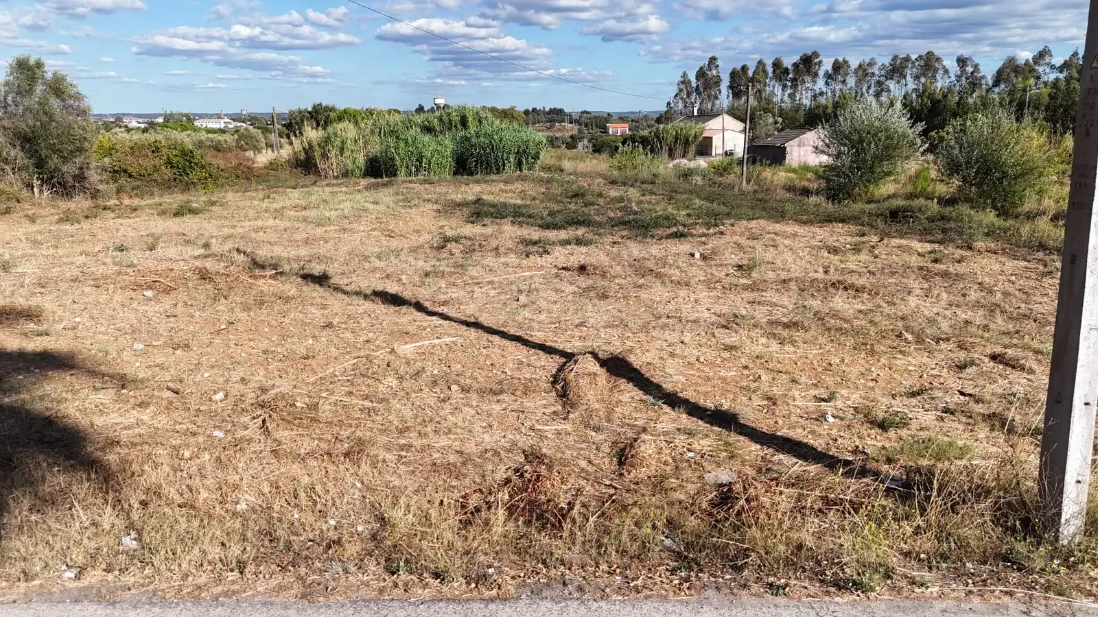 Fotografia 2 de Terreno Urbano de Grande Dimensão | 3.000 m² | Entroncamento
