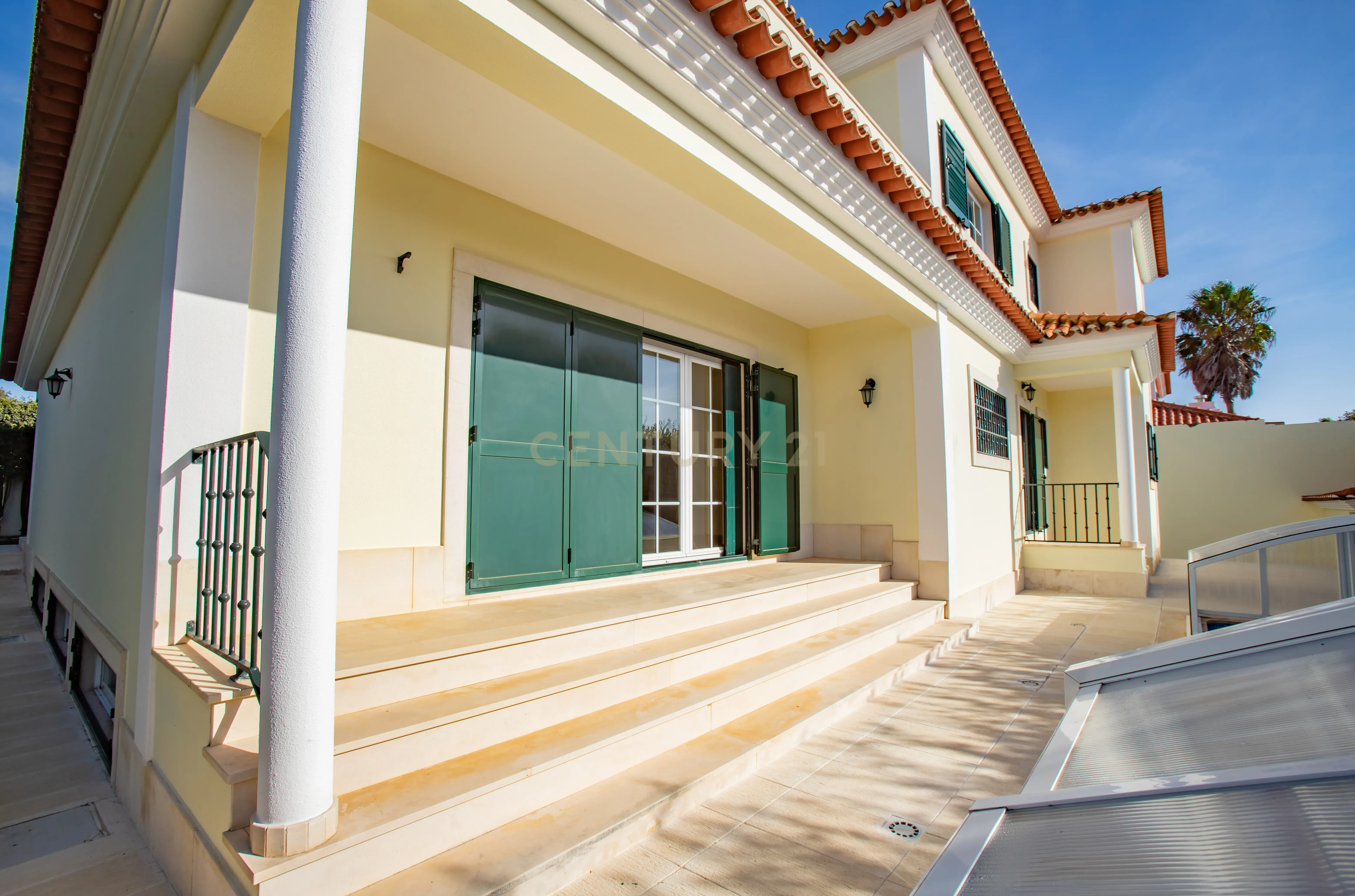 Moradia isolada na Areia , com 627 m2 de área total, piscina e jardim. - Image 26