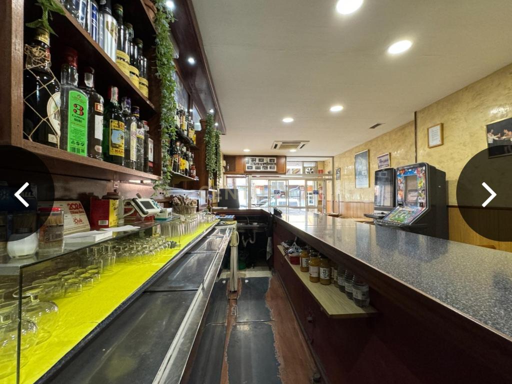 Vende-se espaço comercial na Rua Francesc Martí i Mora, 63 - Image 15