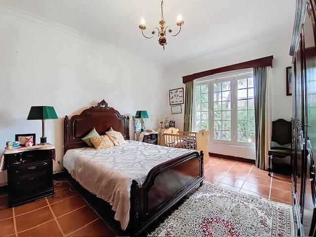 Moradia T5+1 e escritório, piscina e garagem em zona privilegiada no Livramento – conforto, exclusividade e qualidade de vida - Image 20