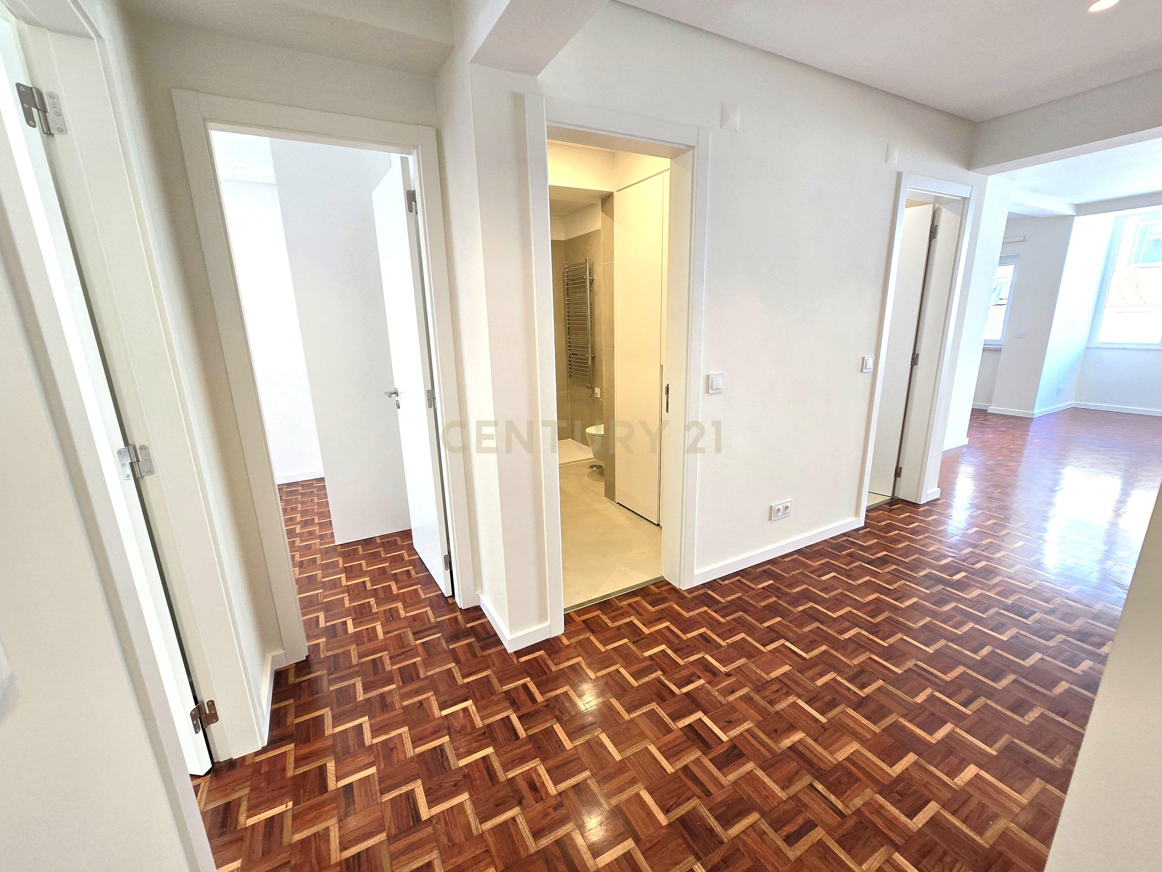 Fotografia 10 de Apartamento T3 totalmente remodelado em Almada