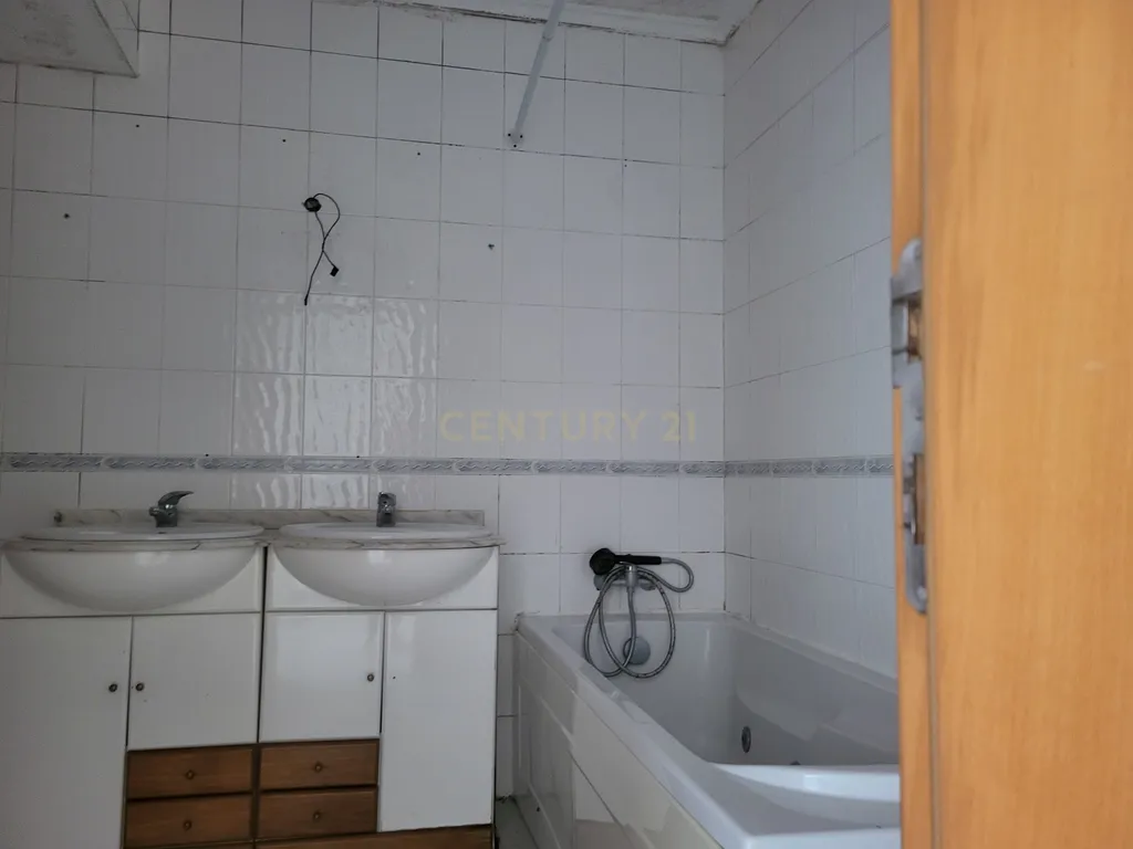 Apartamento T2 Azambuja - Image 16