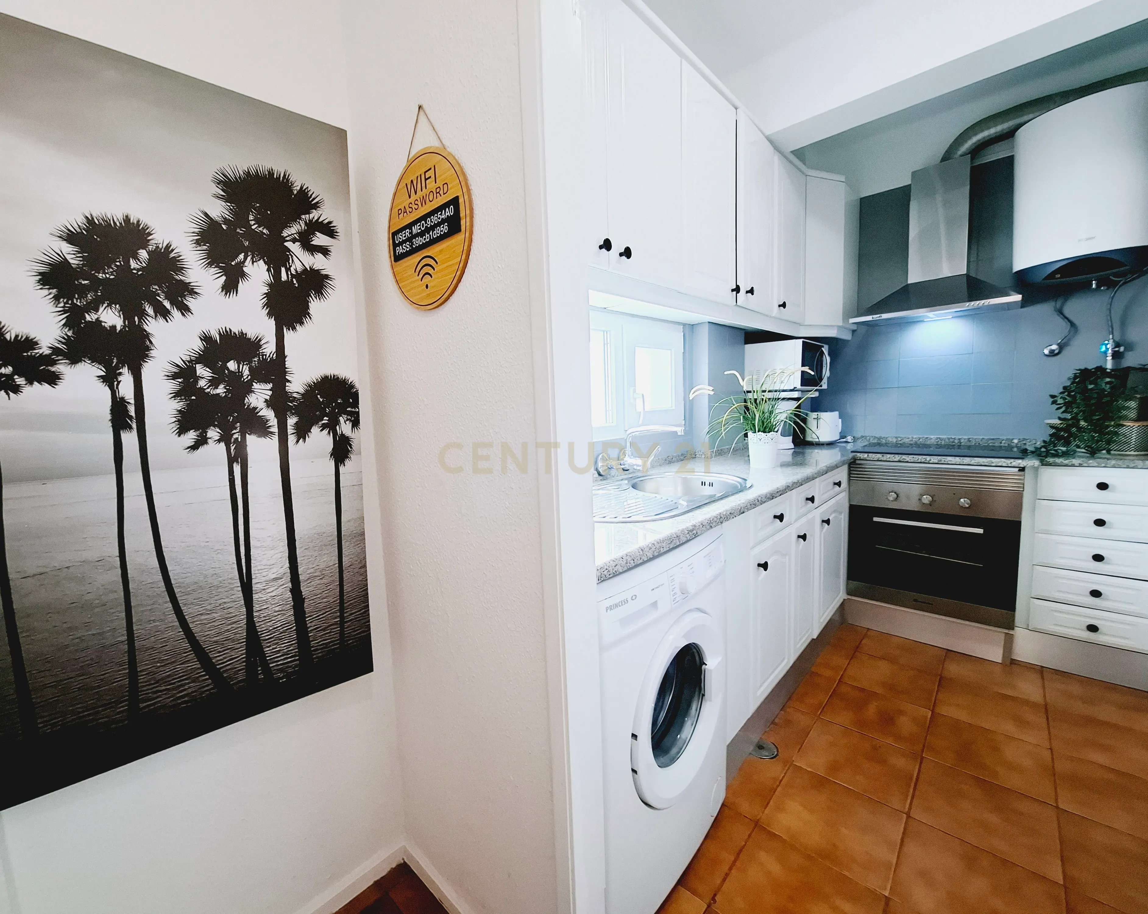 Fotografia 9 de Apartamento T1 Renovado a 150 Metros da Praia dos Pescadores – Albufeira