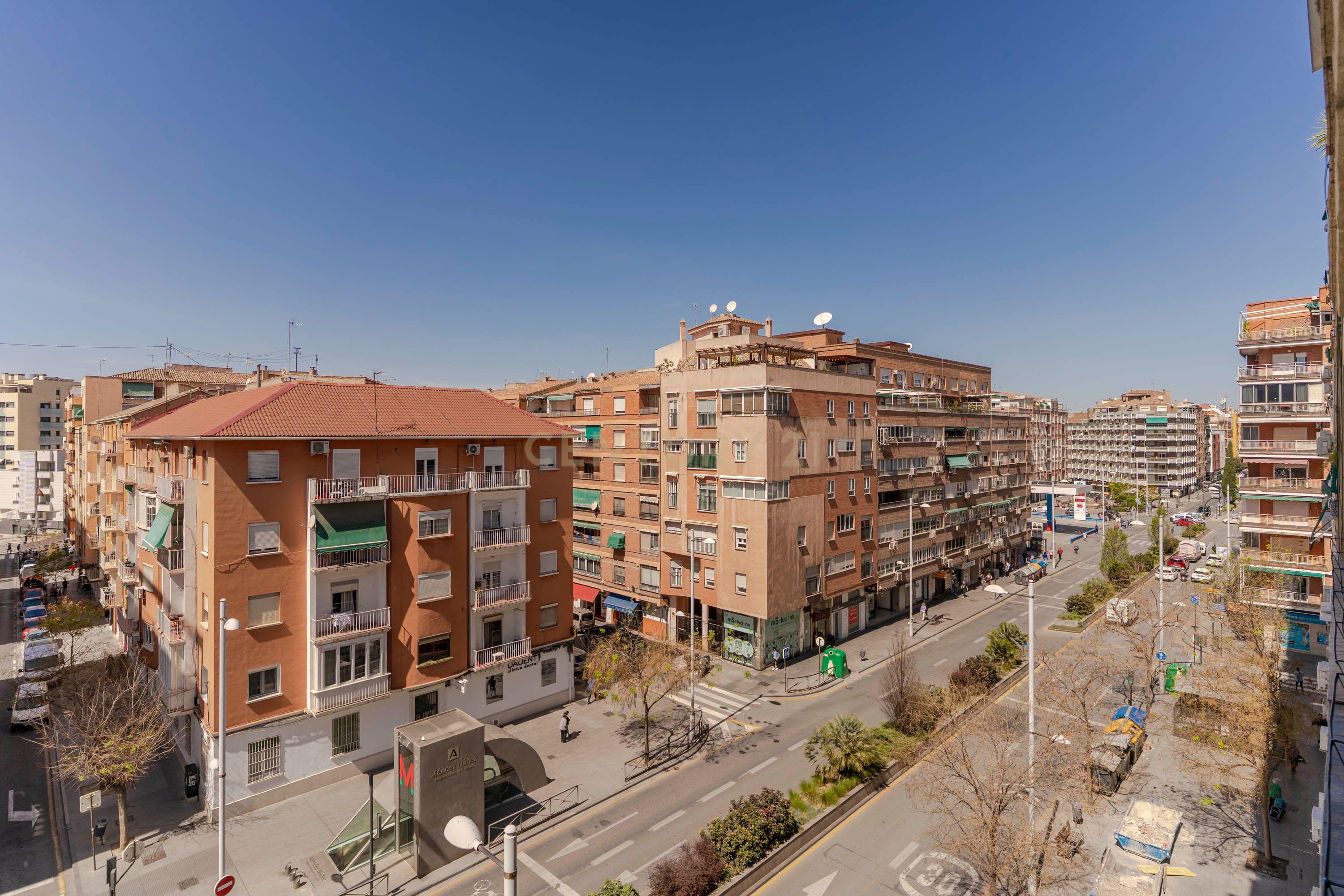 Espaçoso apartamento de 141 m2 no centro de Granada com vista panorâmica do Caminho de Ronda - Image 18