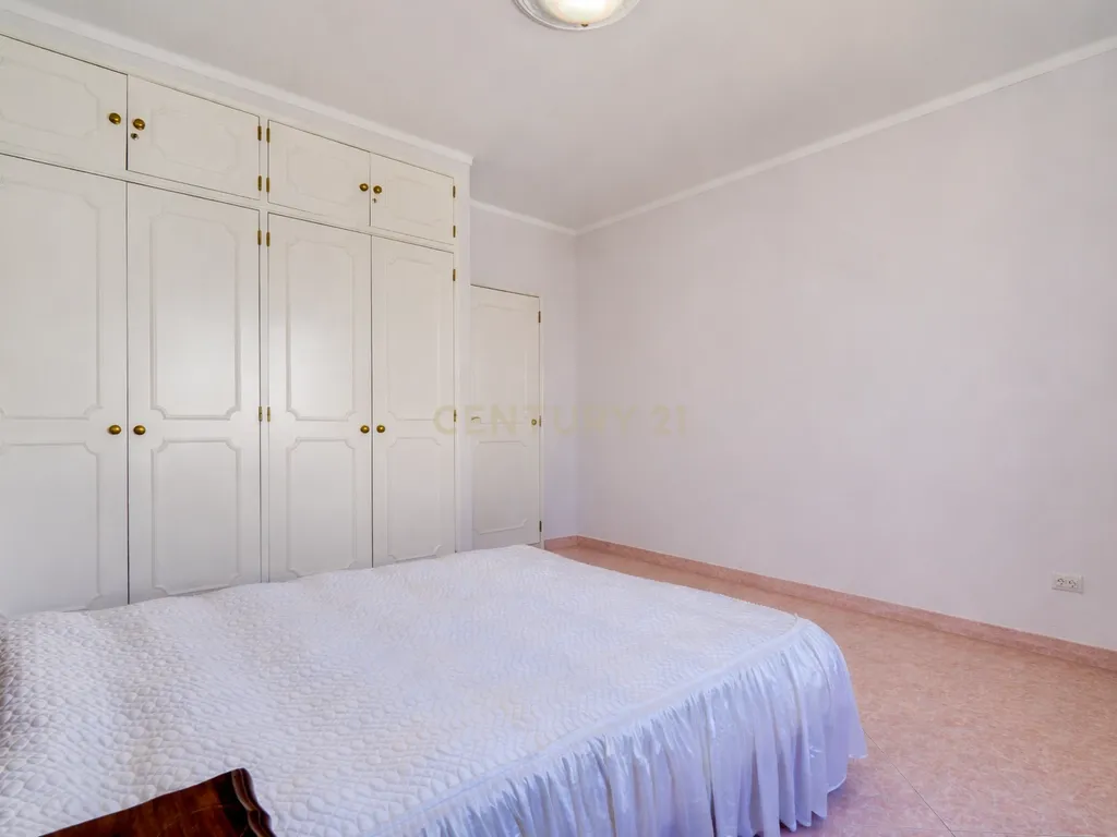Apartamento T3 a 300m da Praia em Quarteira - Image 11