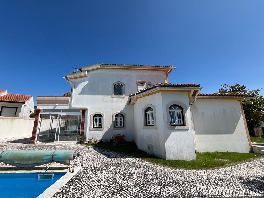 Moradia com 5 quartos em Vale Covo, Bombarral, com jardim, piscina, barbecue, adega e várias zonas de lazer - Image 18