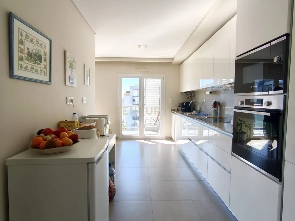 Apartamento T2 na Urbanização Solvillas, Odivelas – Espaço, Luz e Conforto - Image 18