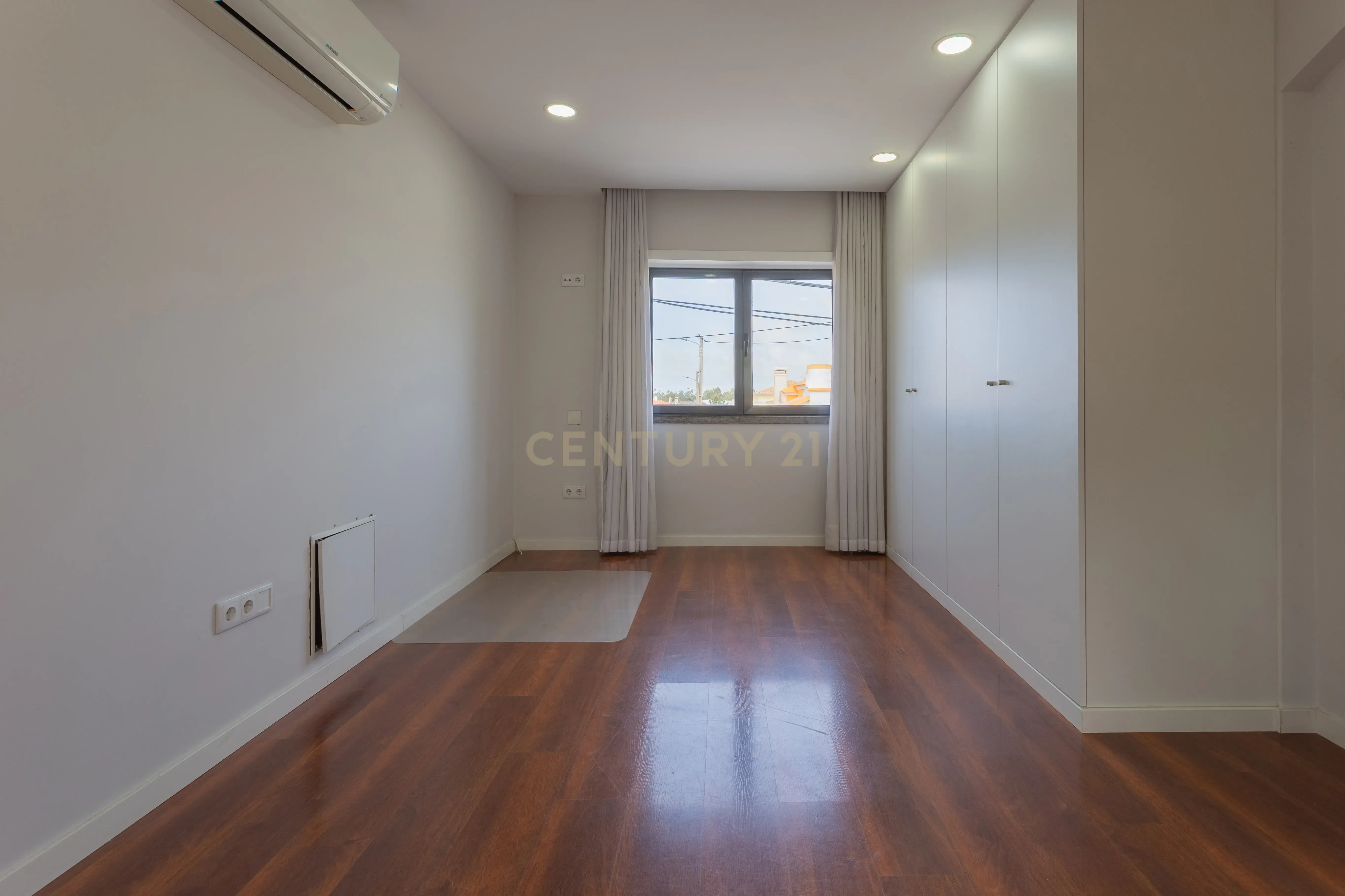 Moradia T4 com Piscina e espaço exterior em Belverde - Seixal - Image 14