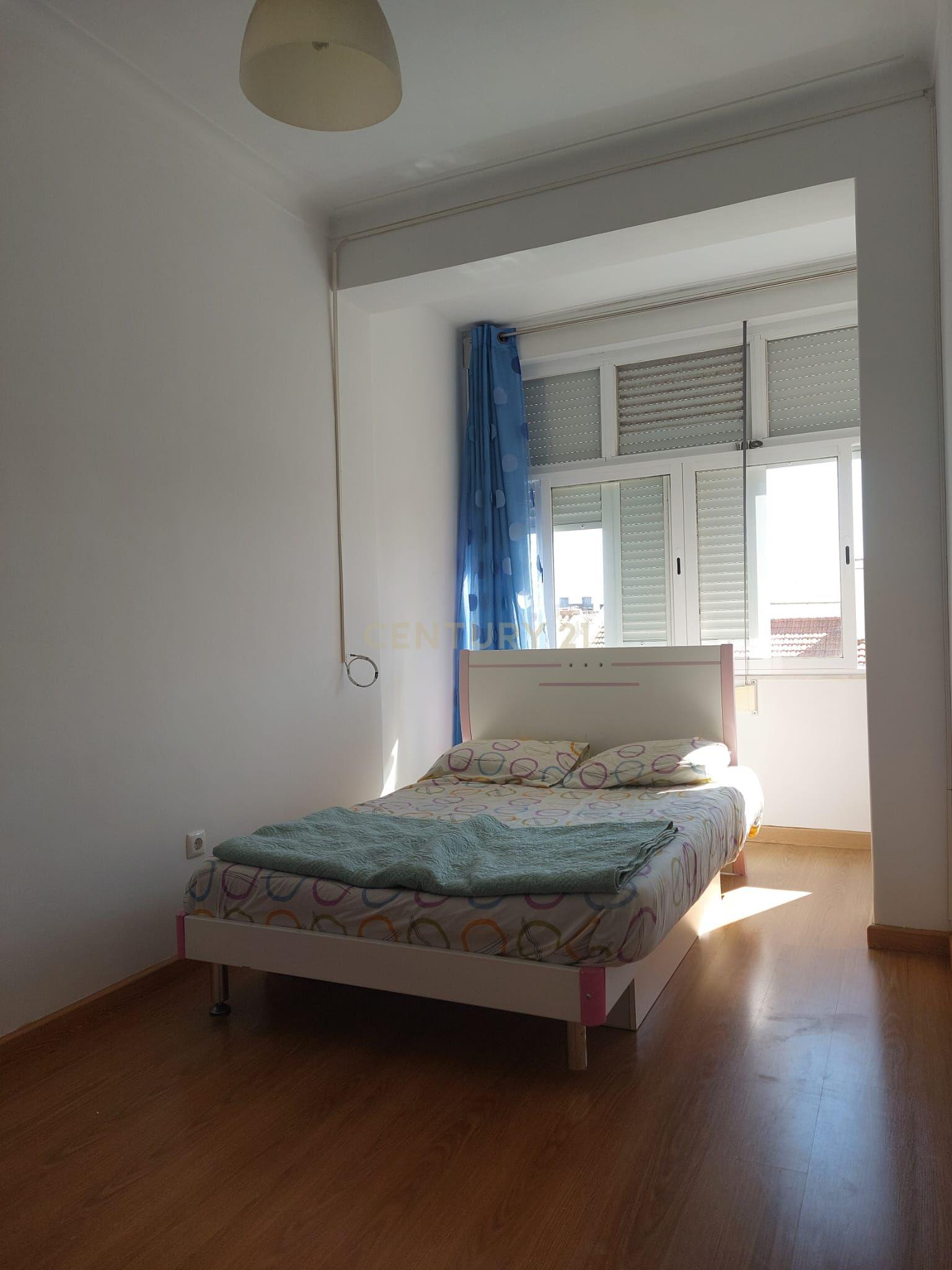 Fotografia 9 de Apartamento T3 em Amora, Seixal - Oportunidade Única!