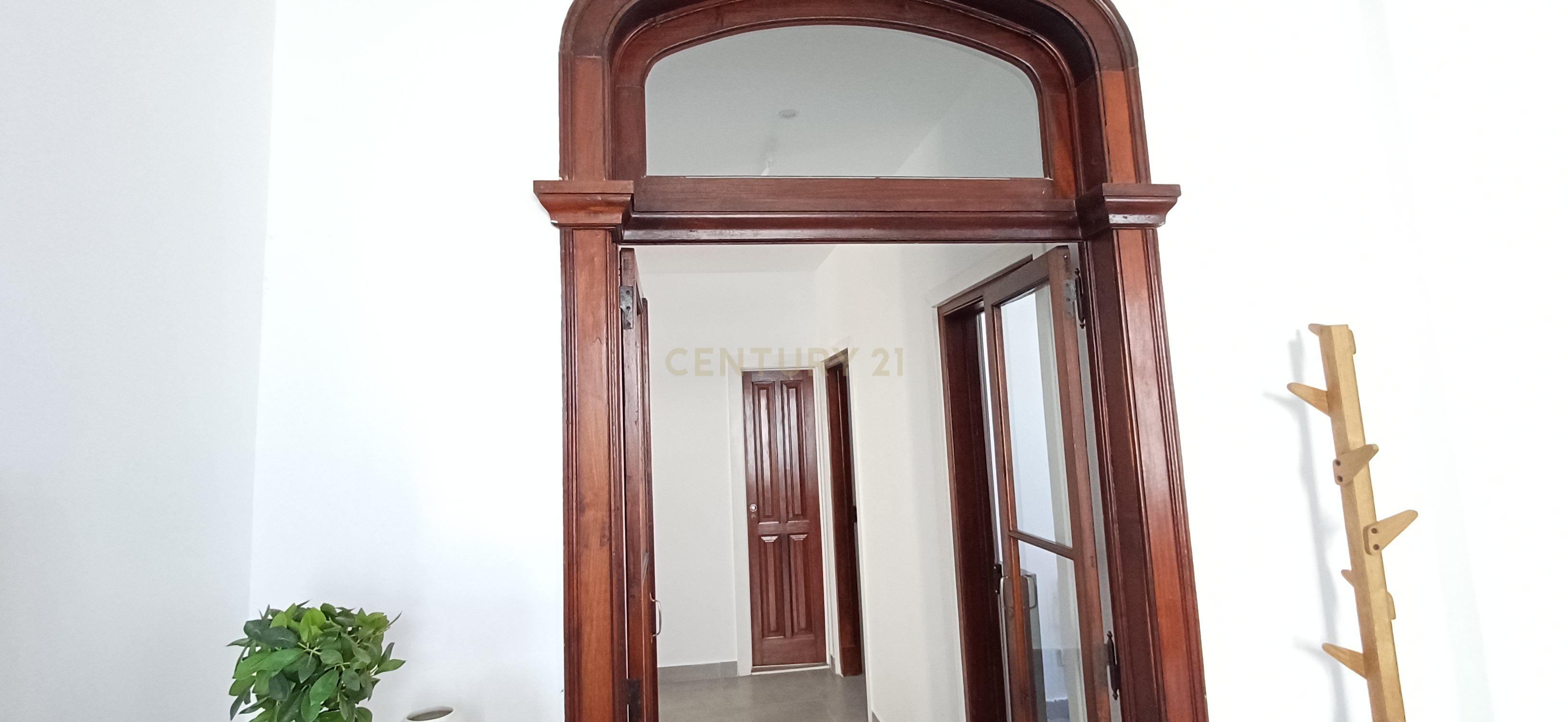 Fotografia 12 de Apartamento T3 * em Moradia de Charme no Coração de SINTRA * Arrendar