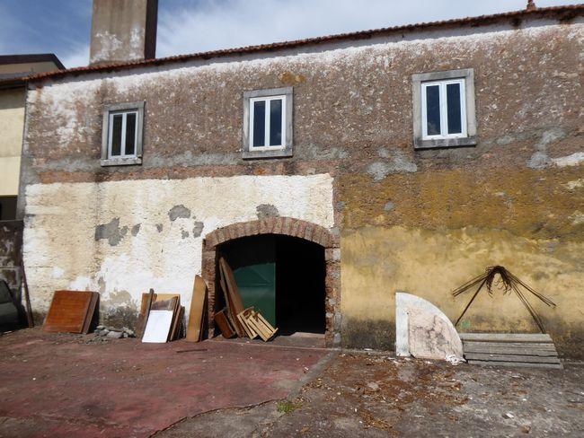 Moradia em ruínas para reconstrução - Image 4