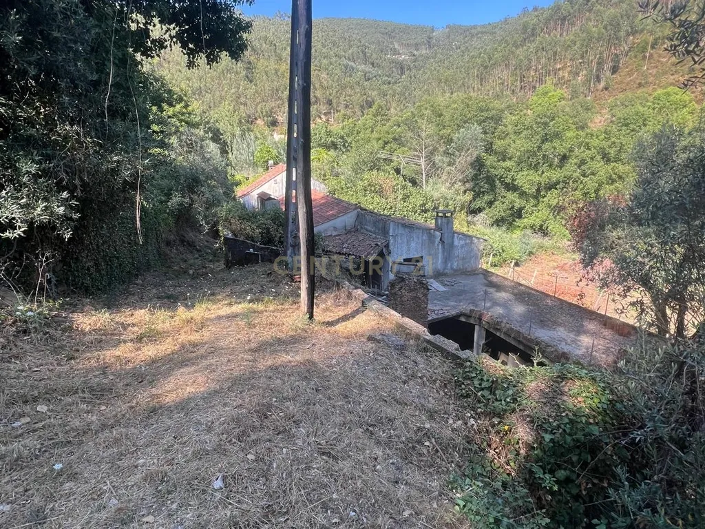 Moradia com terreno até à ribeira, Maçãs De Dona Maria - Image 12