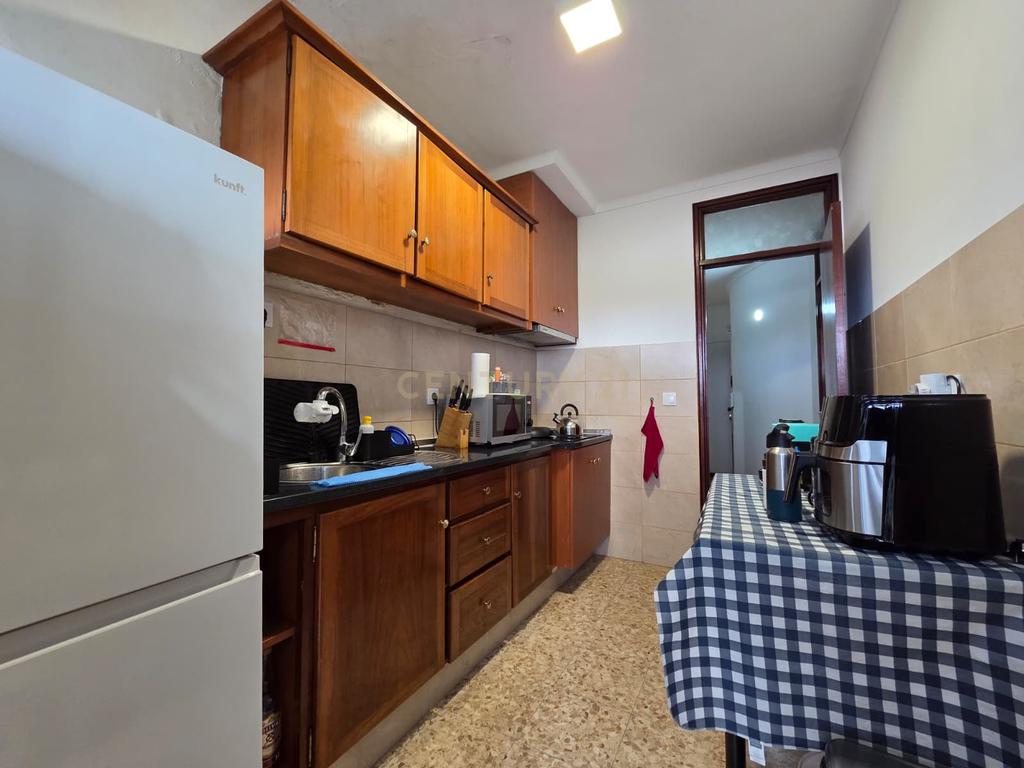 Apartamento T2 | S. Mamede de Infesta | Próximo ao HSJ | Transportes - Image 1