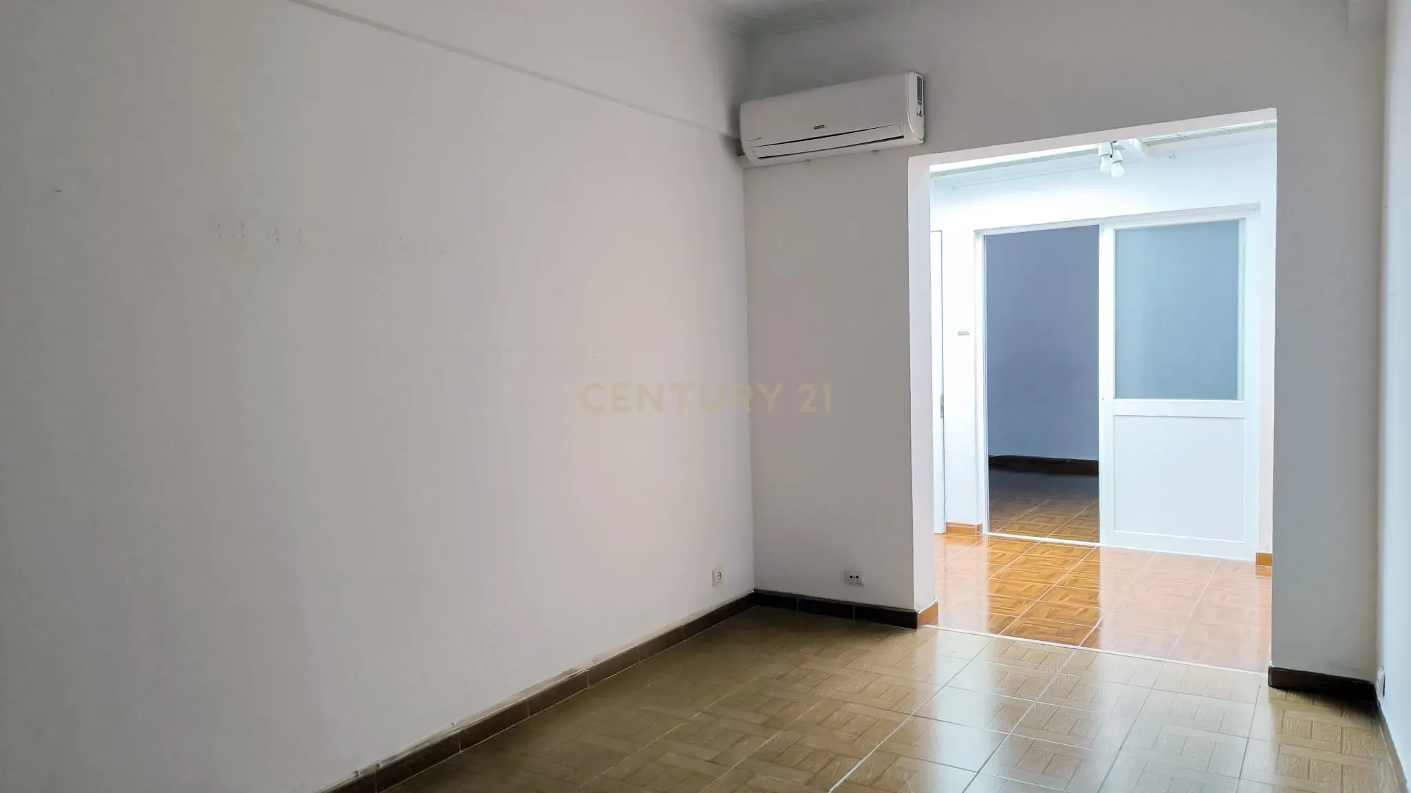 Apartamento T1 no Centro da Amadora - Image 4
