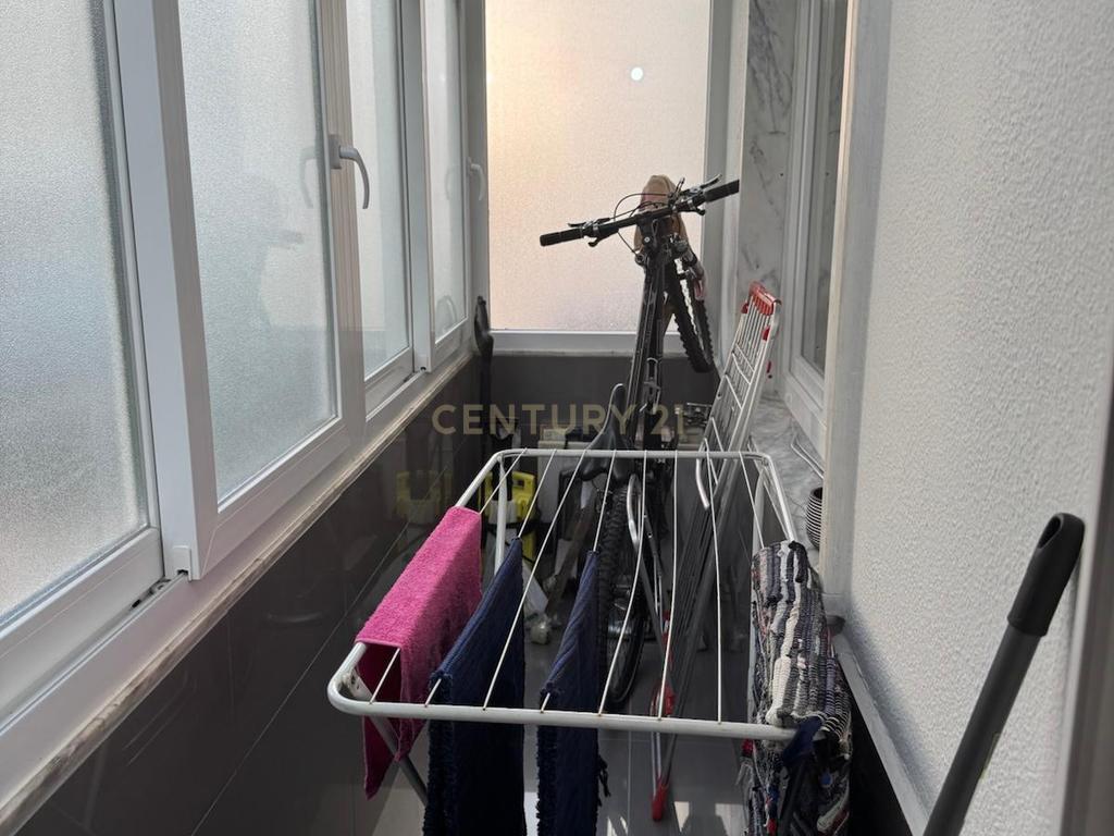 Apartamento T3 remodelado na zona do Parque Municipal - Image 17