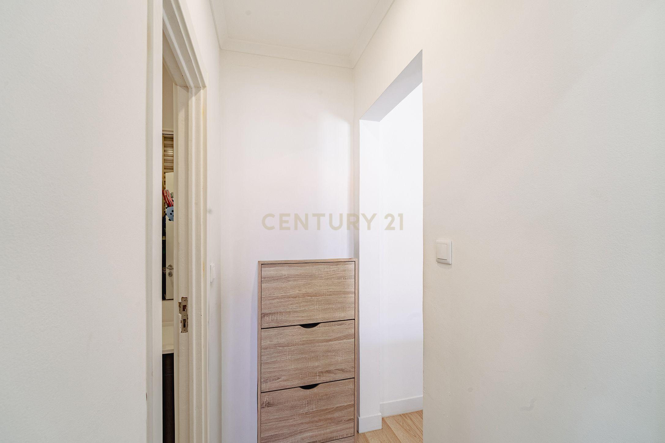 Fotografia 9 de Apartamento T1 - Paio Pires - Seixal