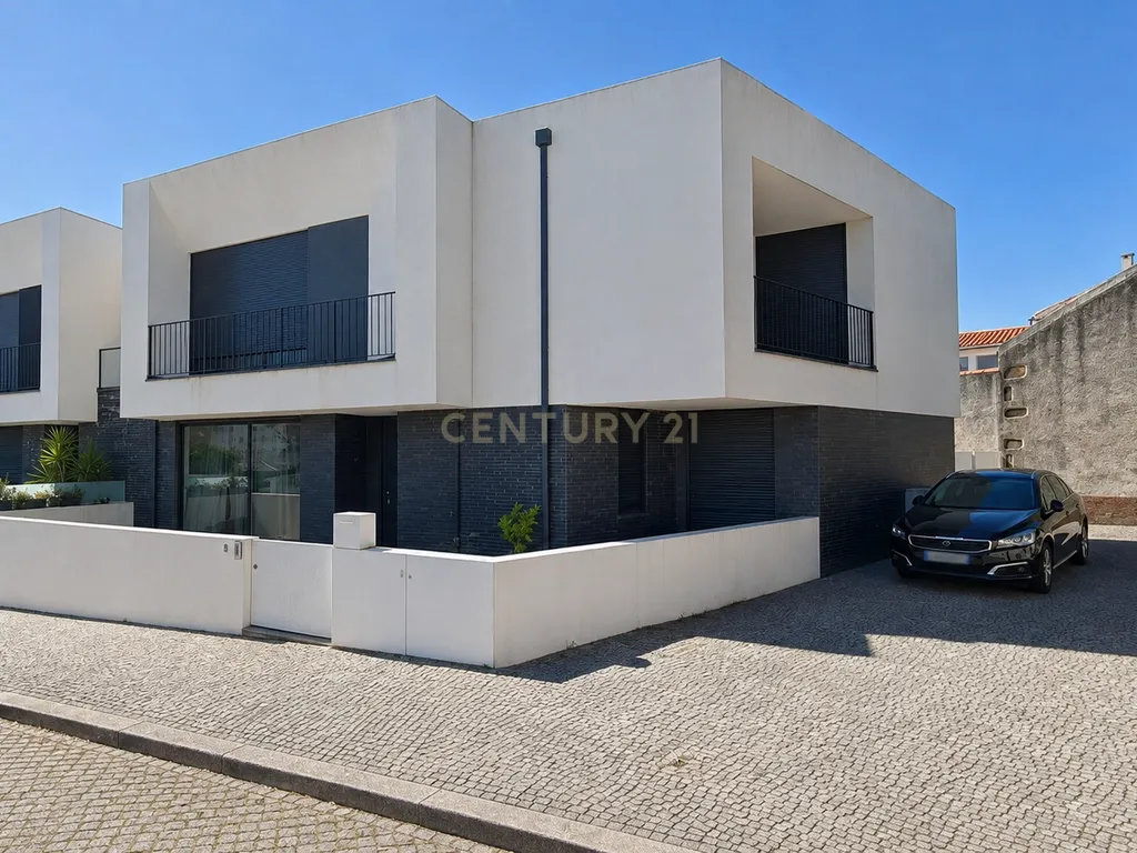 Moradia T5 gaveto Aver-o-Mar, Póvoa de Varzim - Image 1