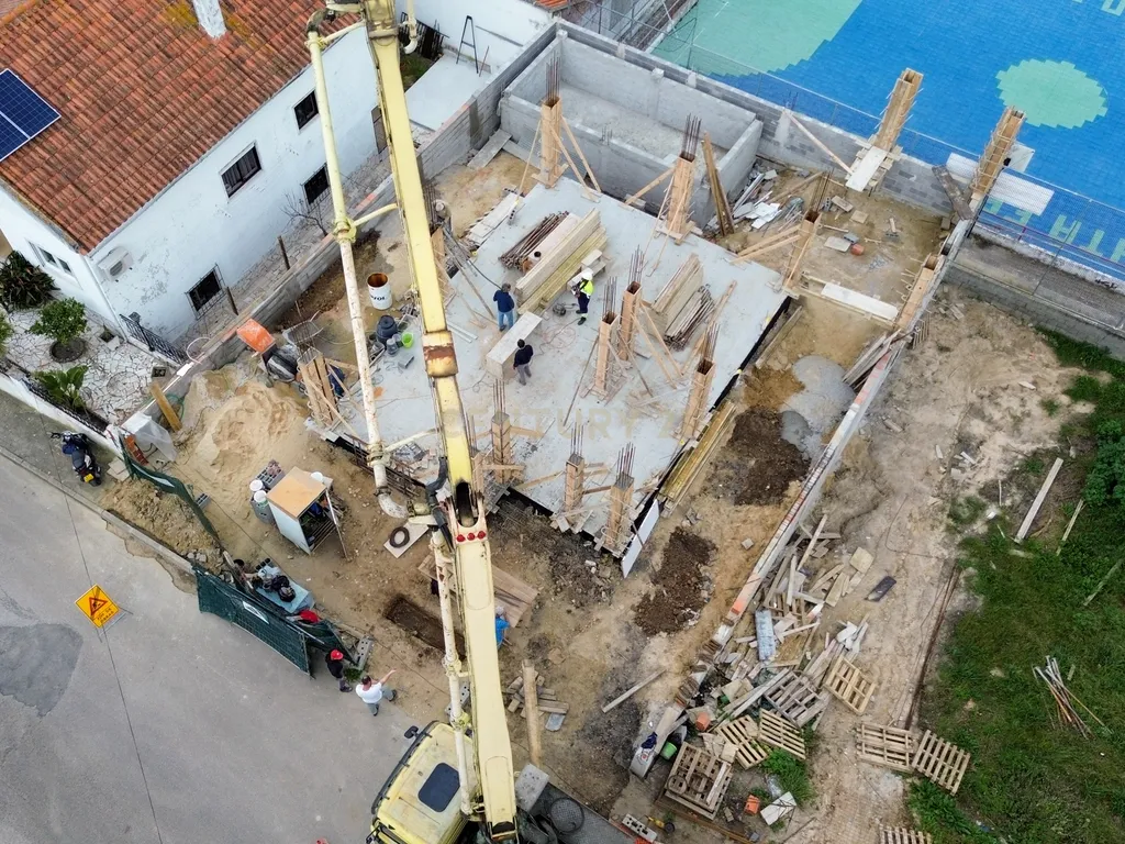 Moradia Nova em Construção – Fernão Ferro - Image 36