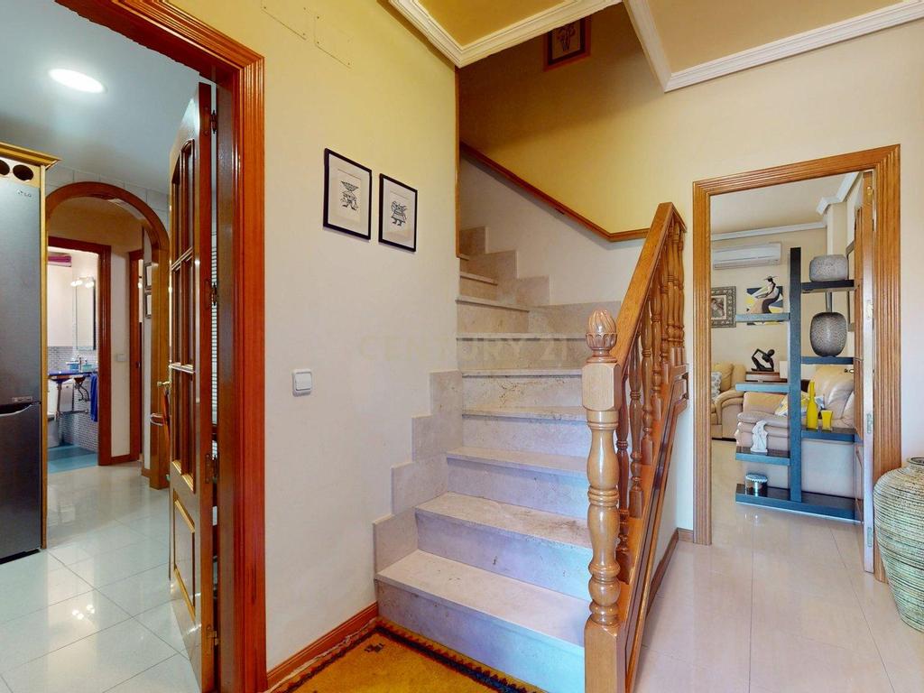 Apartamento Espaçoso com Vista para a Cidade e Montanha em Madrid - Image 23
