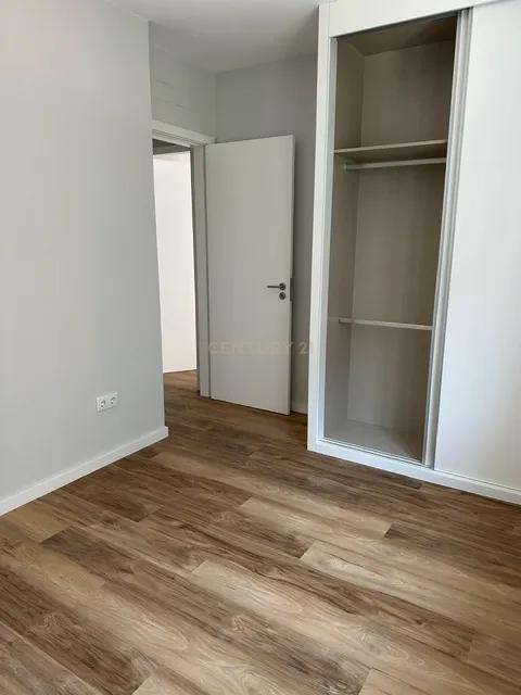 T3 Novo com Garagem para Arrendamento no Centro do Porto - Image 15