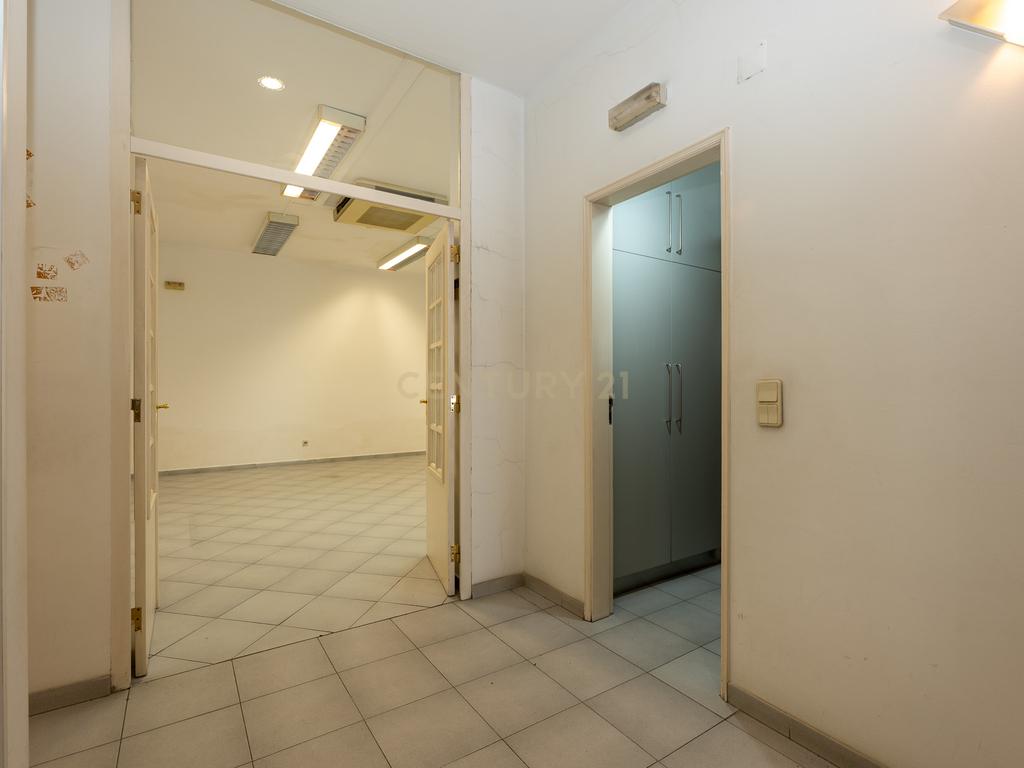 **Fantástica loja de dois pisos em Linda a Velha** - Image 22