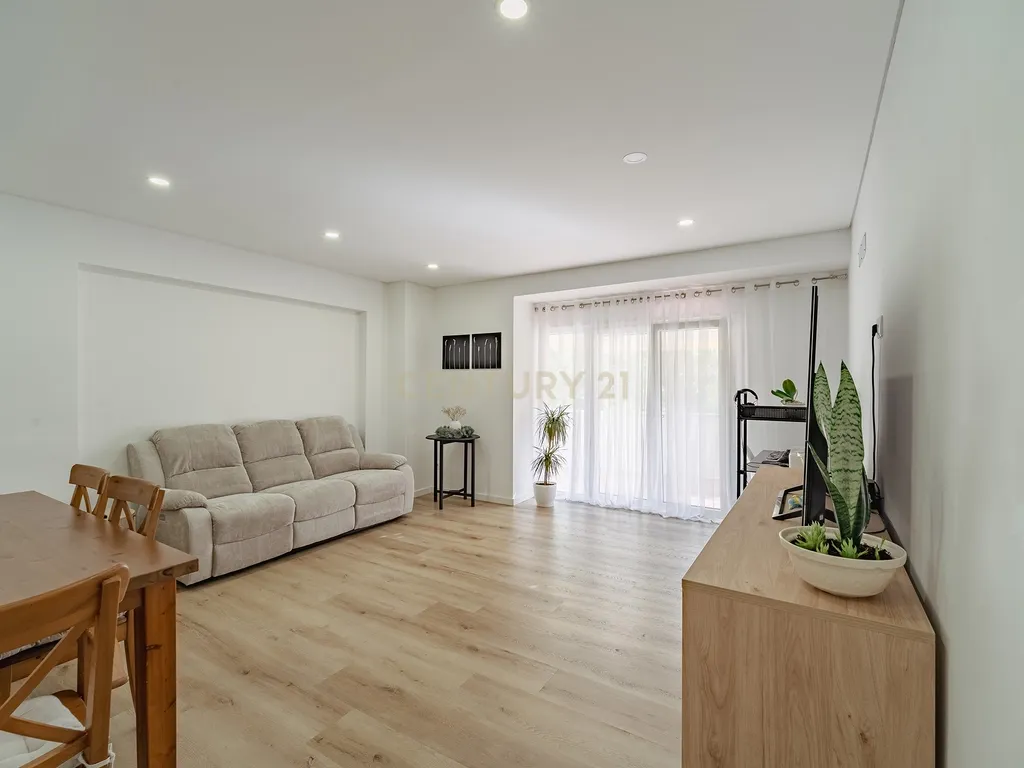 Apartamento T3 em Setúbal - Image 11