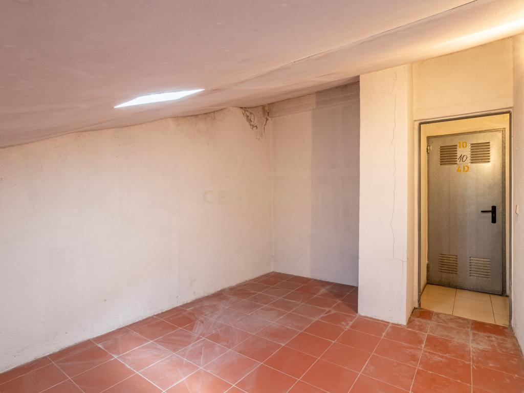 Apartamento T3 em Prior Velho com garagem - Image 22