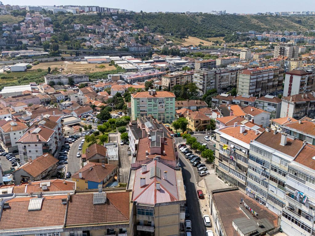 T1+1 com Terraço Privativo e Estacionamento | Póvoa de Santo Adrião - Image 27