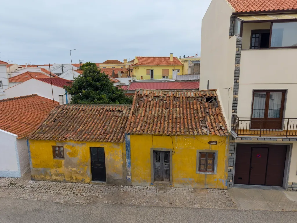 Imóvel para Construção com Projeto Aprovado | Ferrel Excelente oportunidade de investimento no coração de Ferrel! - Image 1