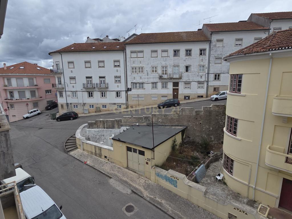 Arrendamento | T2 + Sótão | Montes Claros – Coimbra - Image 6