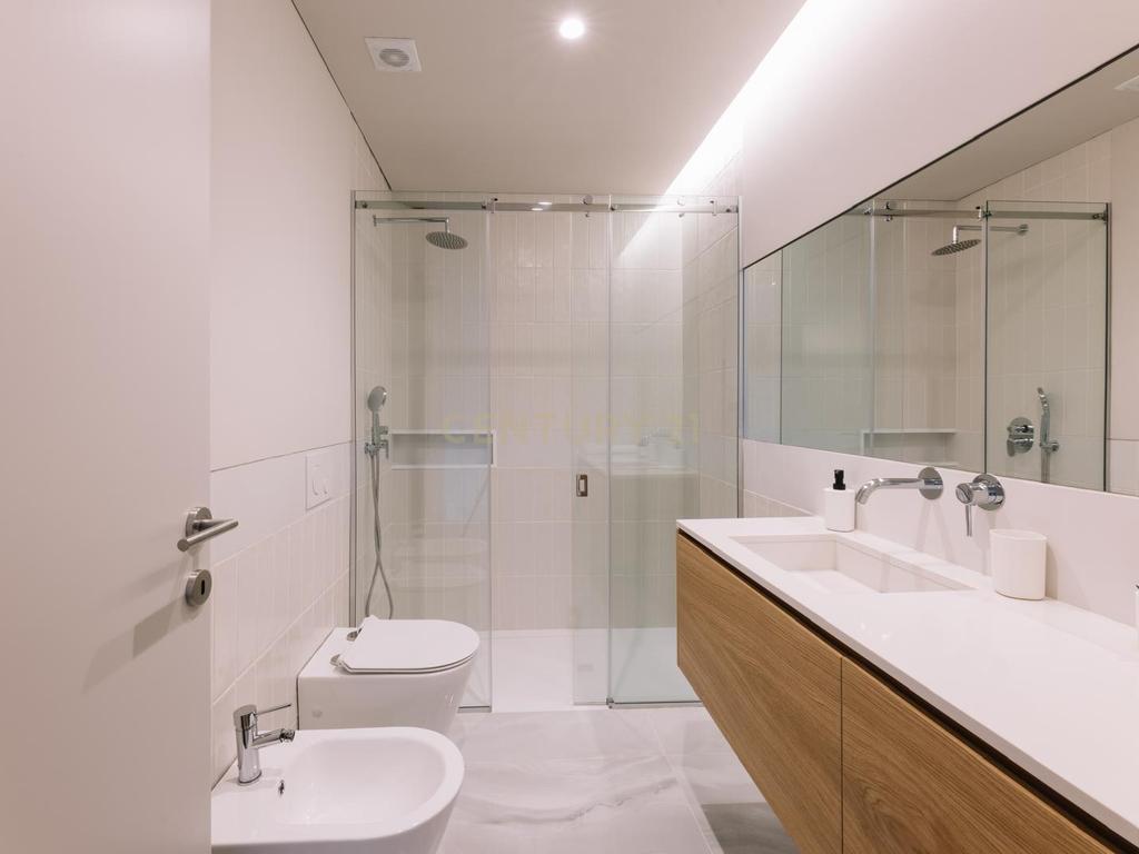  Apartamento T1 Mobilado e Equipado - Image 14