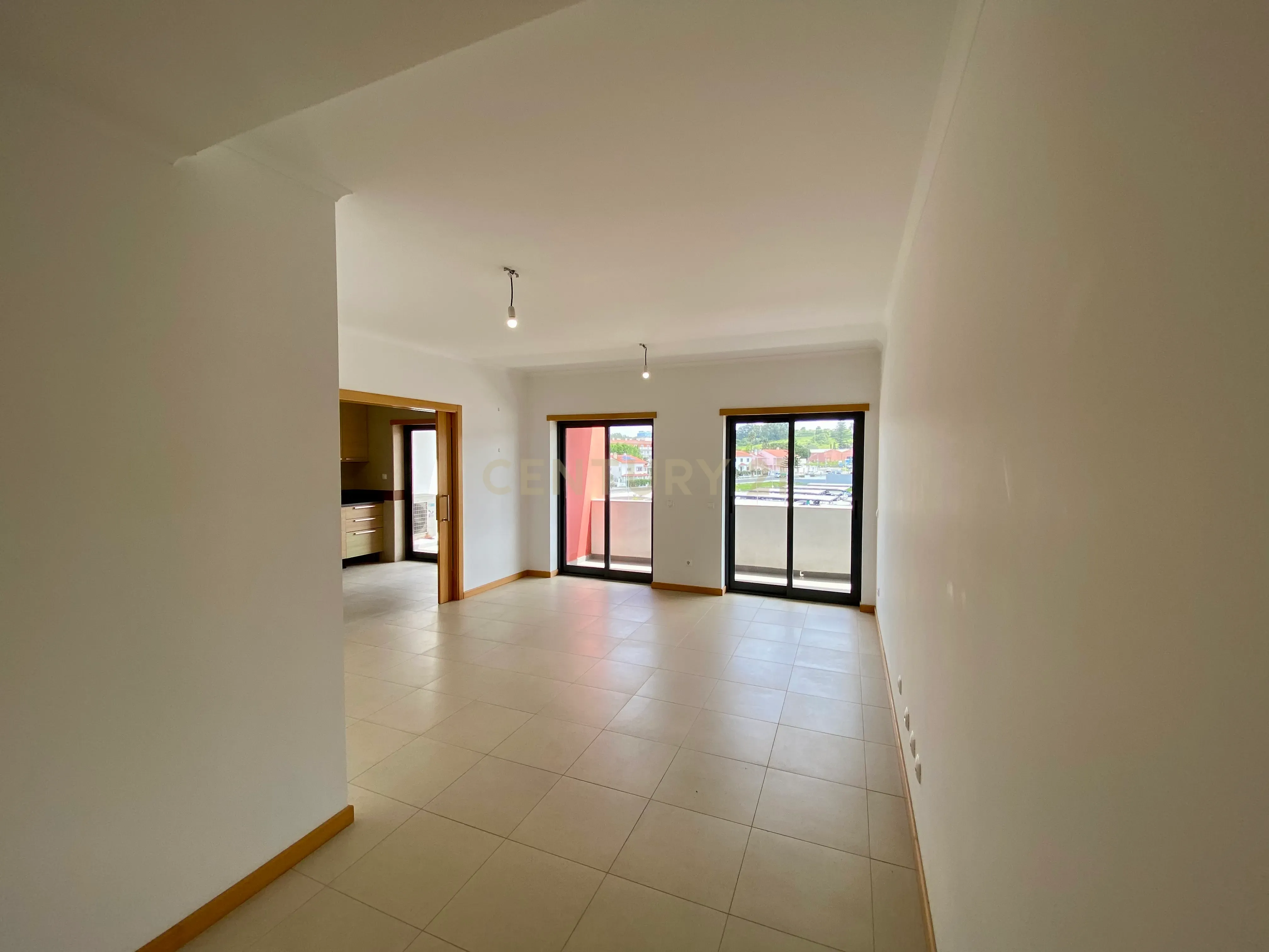 Apartamento T2 para Arrendamento em Caldas da Rainha - Image 9