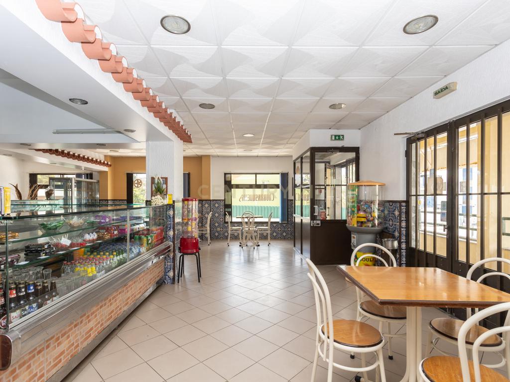 Oportunidade Única de Negócio: Restaurante Celeiro – Take Away – Churrasqueira em Setúbal - Image 6