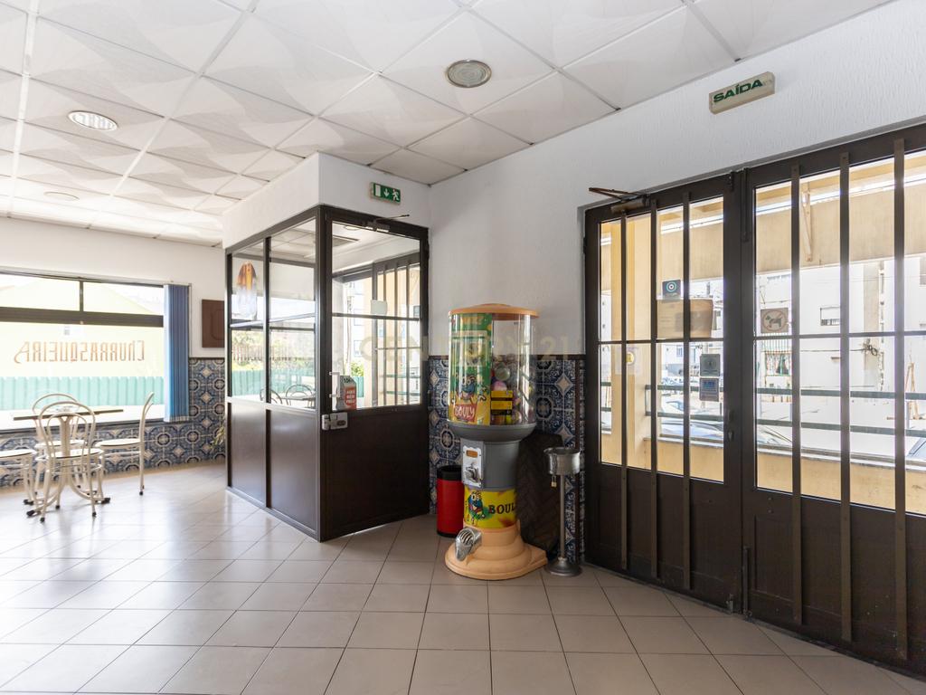 Oportunidade Única de Negócio: Restaurante Celeiro – Take Away – Churrasqueira em Setúbal - Image 7