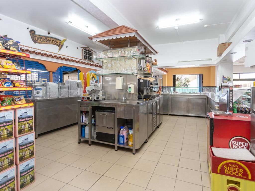 Oportunidade Única de Negócio: Restaurante Celeiro – Take Away – Churrasqueira em Setúbal - Image 13