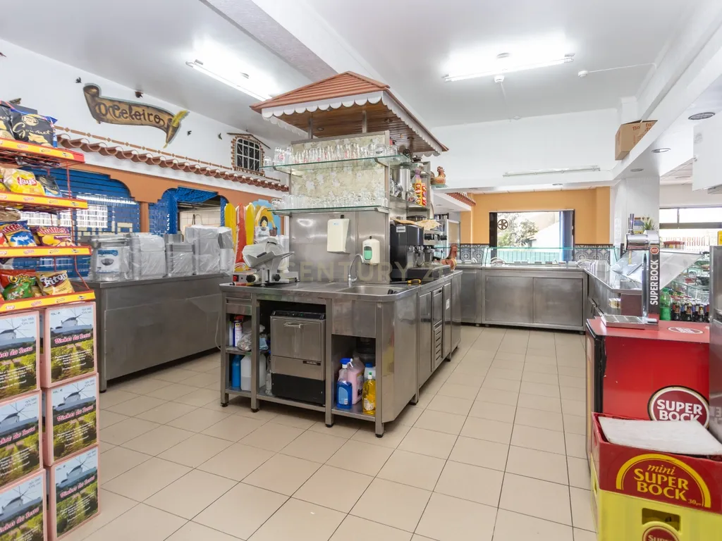 Oportunidade Única de Negócio: Restaurante Celeiro – Take Away – Churrasqueira em Setúbal - Image 13
