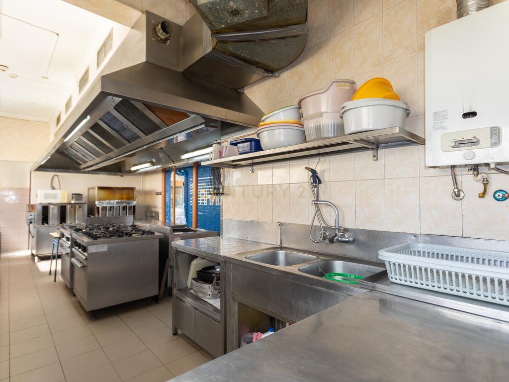 Oportunidade Única de Negócio: Restaurante Celeiro – Take Away – Churrasqueira em Setúbal - Image 15