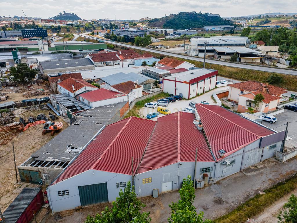 Armazém composto por 3 Edifícios e Amplo Logradouro – Ponte das Mestras, Leiria - Image 27