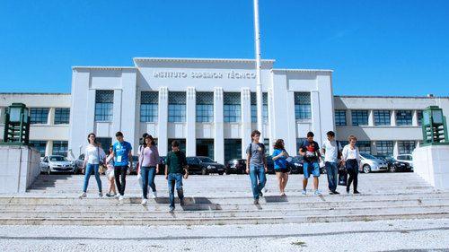 Loja/Armazém com 3 Entradas Independentes – Lisboa | 180 m² | Potencial de Conversão em Habitação - Image 5