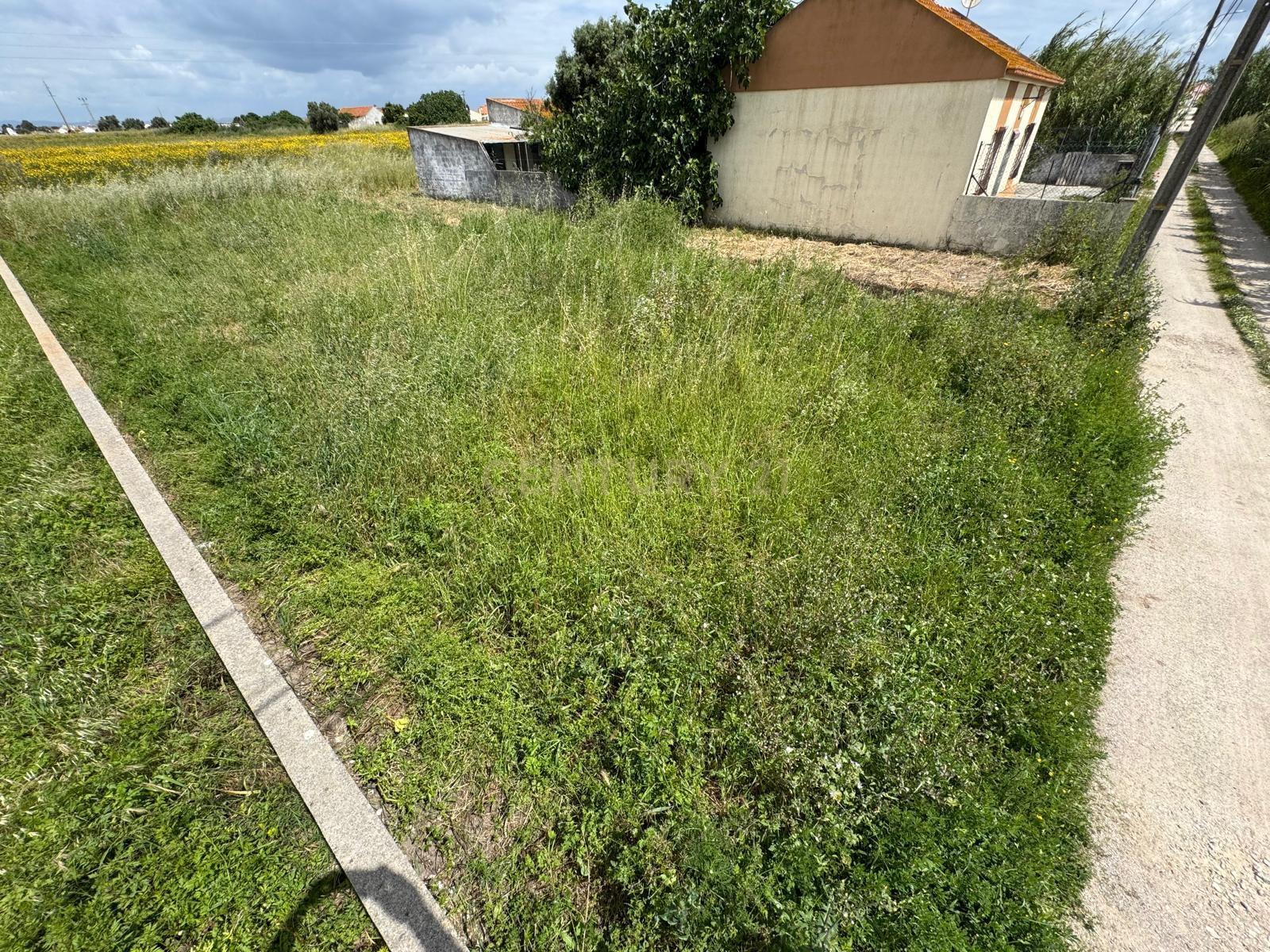 Land for sale in Montijo, Portugal — €190,000