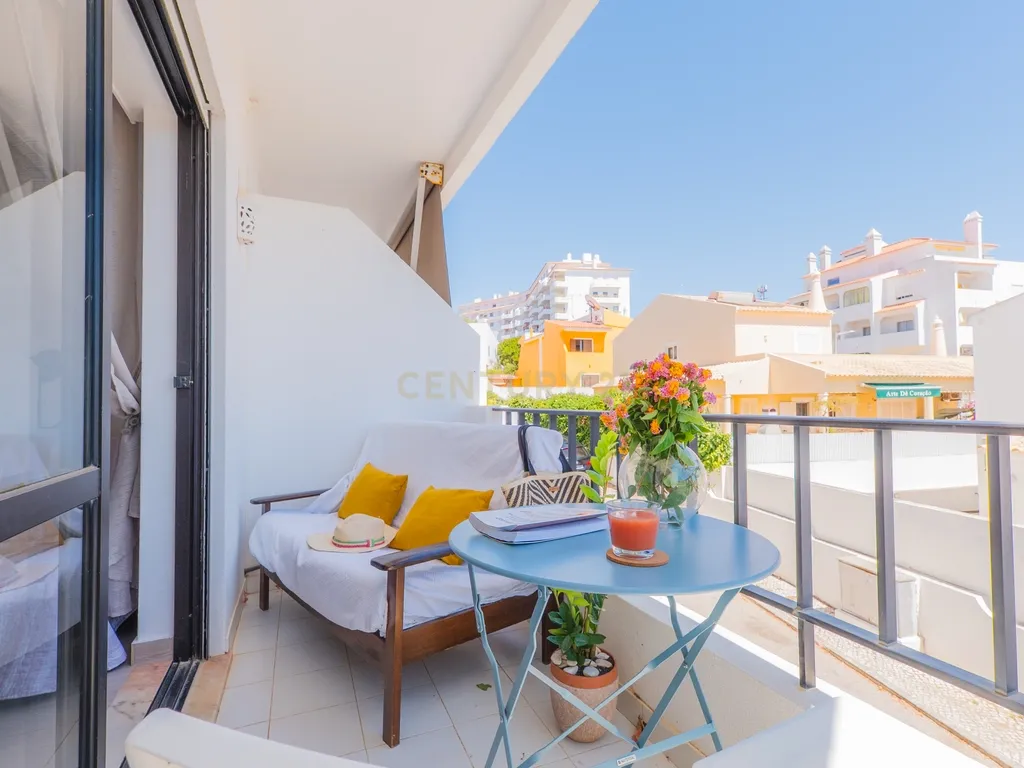 Apartamento renovado com Piscina, Garagem, com varandas, perto da praia em Alvor - Image 15