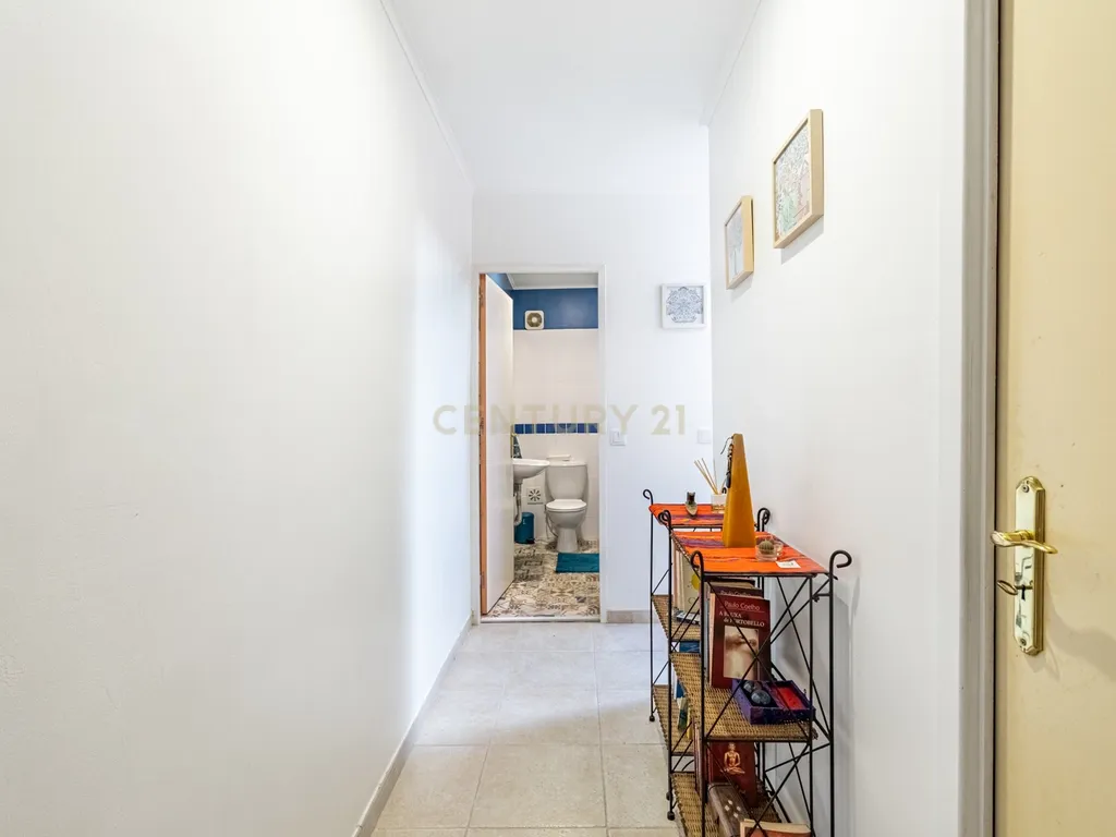 Exclusivo T3+2 Duplex na Urbanização da Cavaleira | 205 m² de Área Total | Parqueamento - Image 25