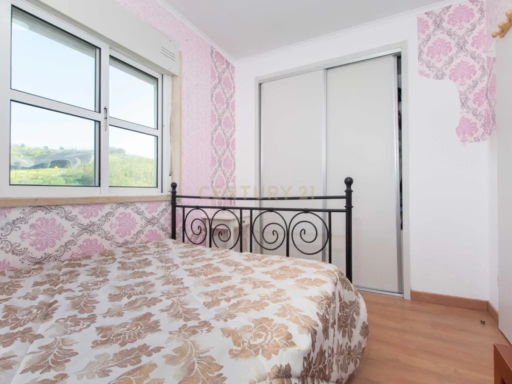 Apartamento T4 em Santa Clara - Lisboa - Image 17