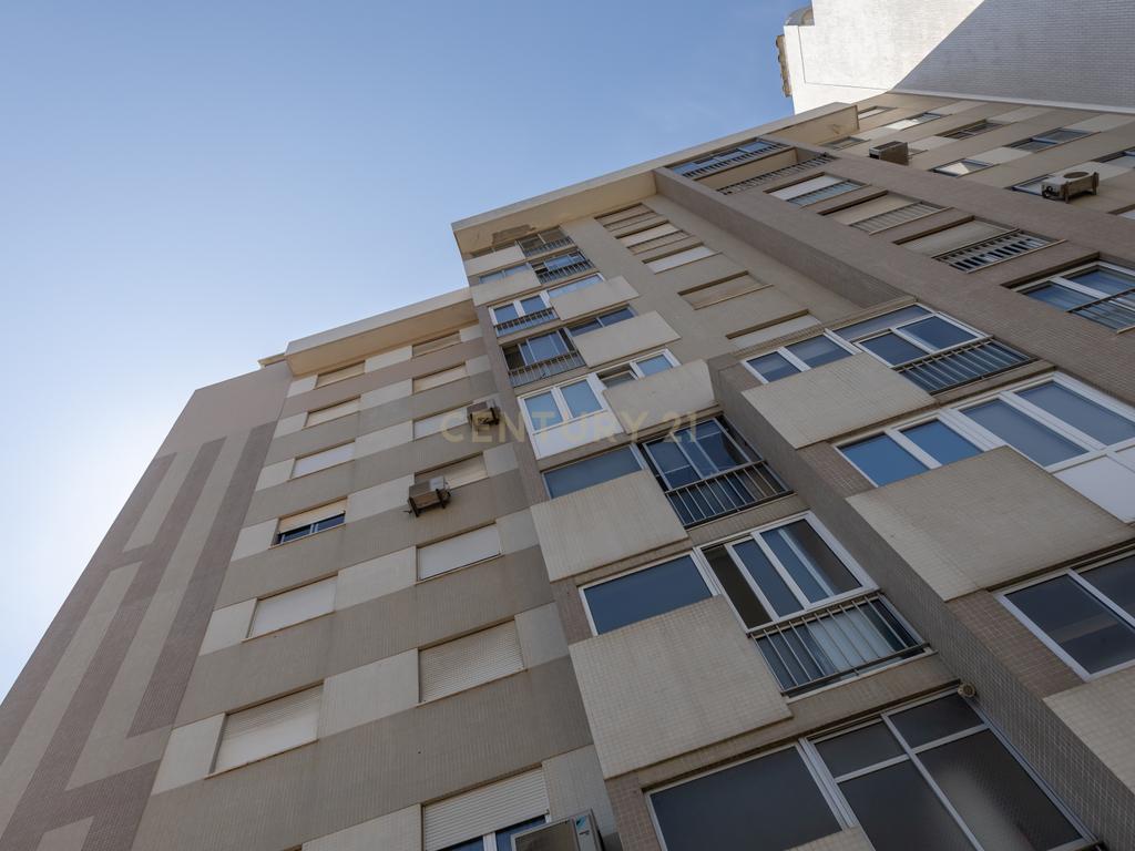 Apartamento 3 Ass. no centro de Setúbal – Av. 22 de Dezembro - Image 4