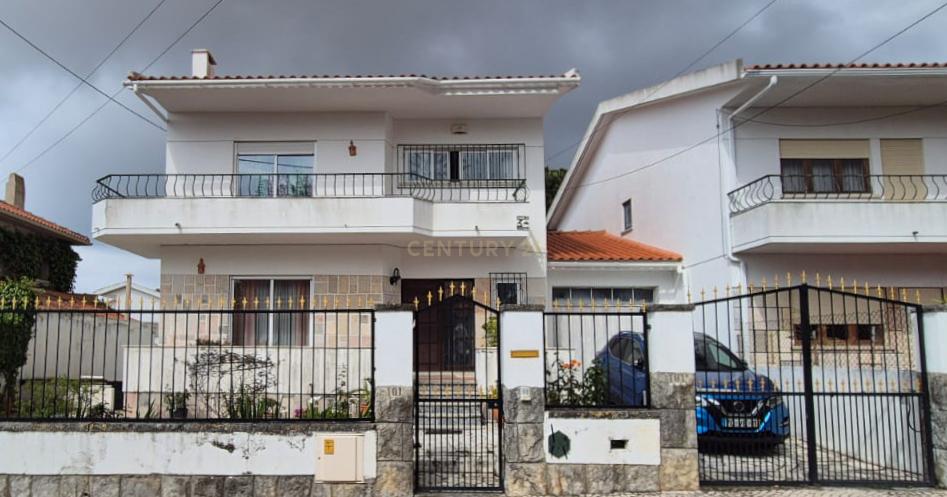 Moradia T4 isolada com jardim no Bairro do Rosário, Cascais - Image 37