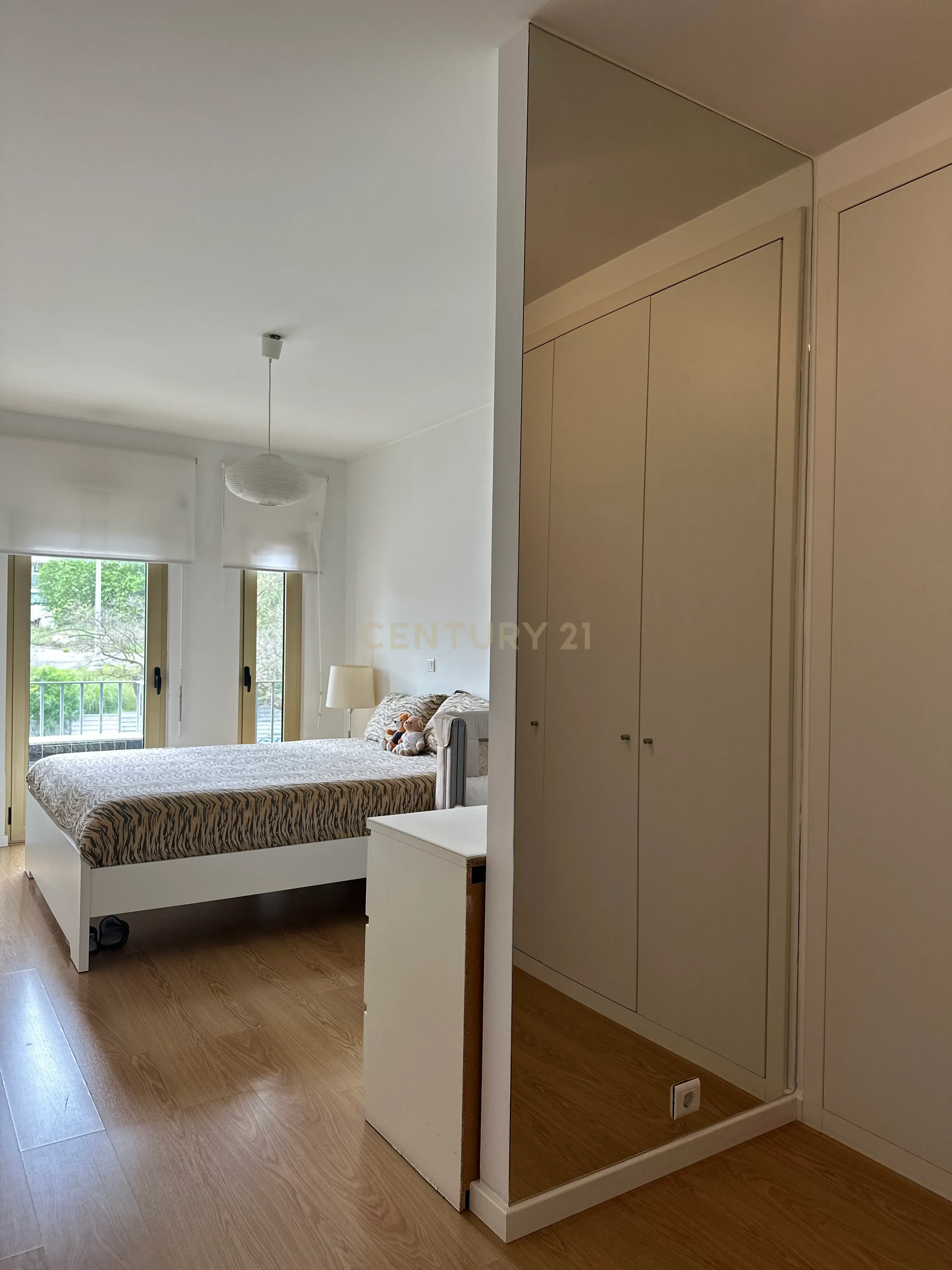 Apartamento T2 com 118m2 para venda nas Avenidas Novas com uma excelente localização proximo da estação de Entrecampos e da Cidade Universitária. - Image 29